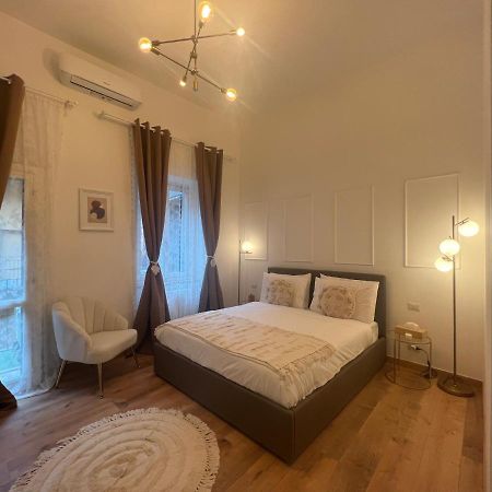 Regina Milano In Bocconi Apartment Bagian luar foto