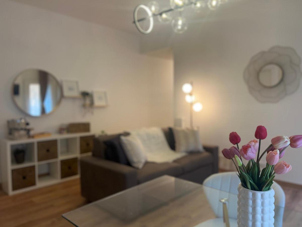 Regina Milano In Bocconi Apartment Bagian luar foto